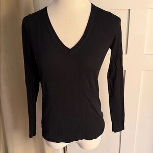 💕 J. Crew Elegant Black Long Sleeve V-Neck Top